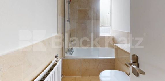 Well-Presented Studio Moments from Little Venice, W9 - Photo 2