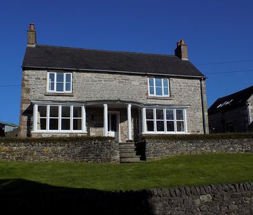 Crow Trees House - Photo 1