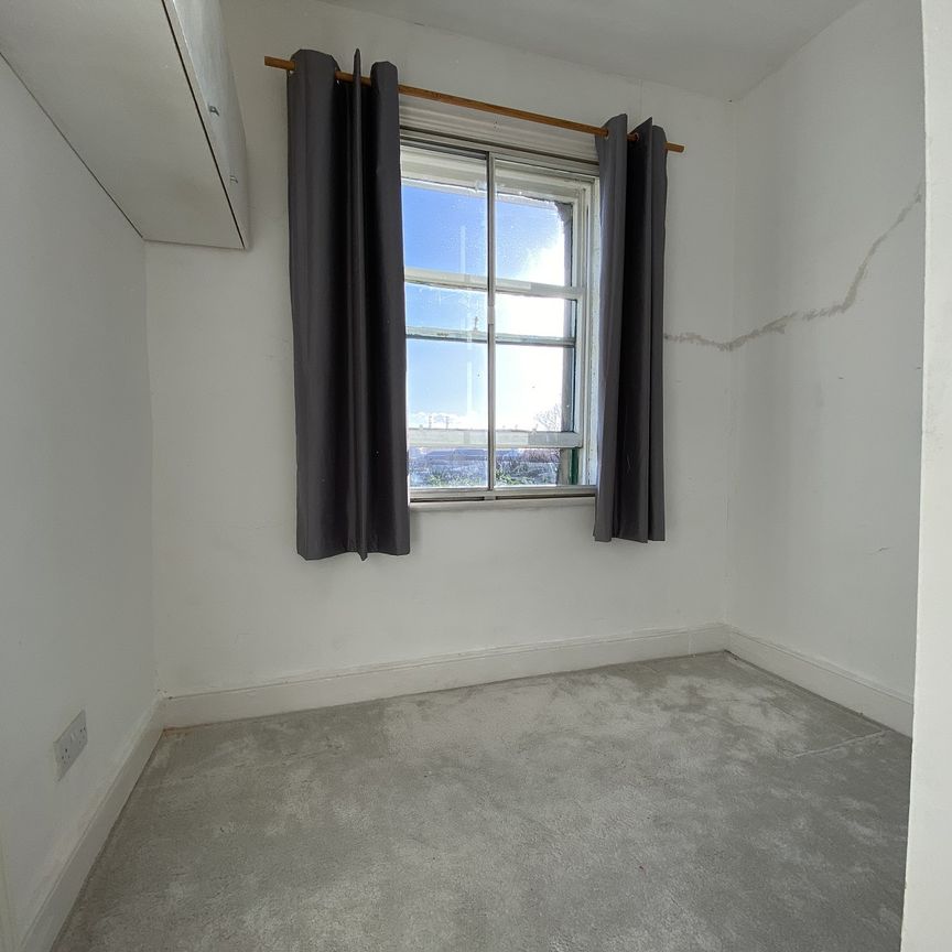 21 Cambridge Road, Waterloo, Liverpool, Merseyside. L22 - Photo 1