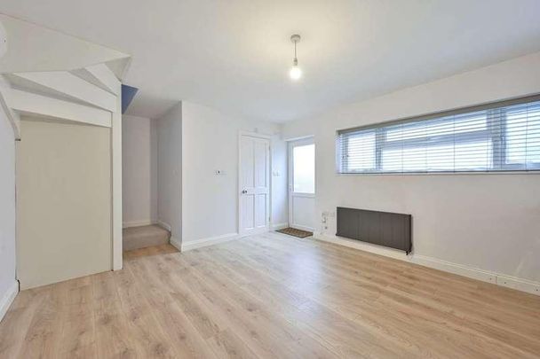 West Hill, West Hill, SW18 - Photo 1