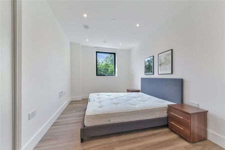 Juniper Crescent, London, SE10 8LU - Photo 2