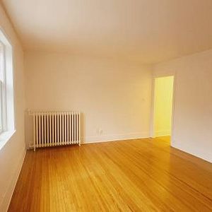 Large 1 Bedroom Apartment For Rent Downtown Toronto-Rosedale - Photo 2