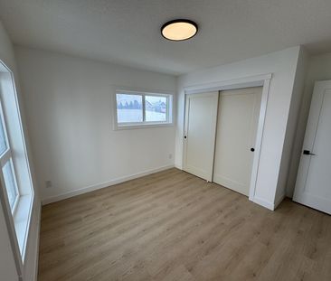 1314 20 Avenue Northwest, Calgary - Photo 2