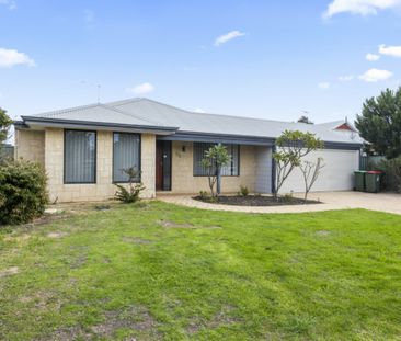 Stunning 4-Bedroom Family Home � Prime Location - Photo 2
