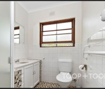 TORRENS PARK UNIT - Photo 6