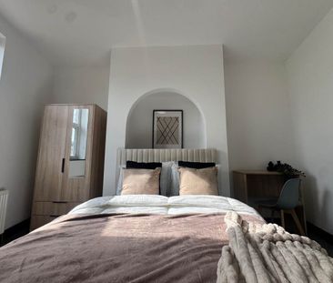 Cambrian Terrace, Beeston, Leeds - Photo 5