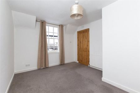 2 bedroom end of terrace house to rent - Photo 5