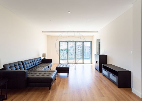 Apartamento T3 em Setúbal