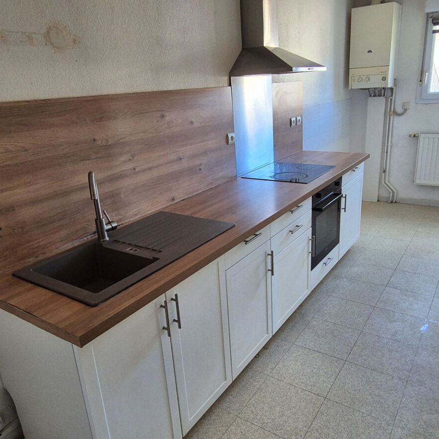 Location appartement 3 pièces, 65.84m², Nîmes - Photo 1