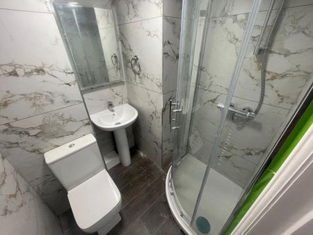7 bedroom semi-detached house to rent - Photo 5