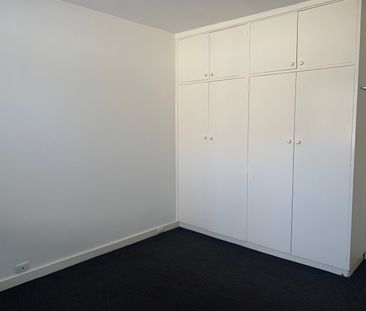 1/92 Glen Huntly Road, Elwood VIC 3184 - Apartment For Rent | Domain - Photo 3