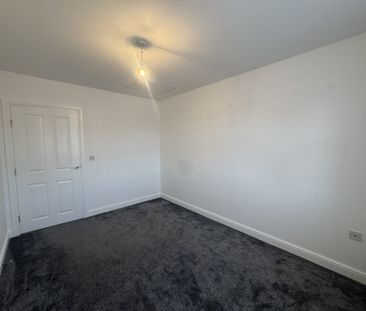 Pluto Way, Aylesbury - Photo 4