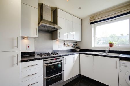 4 bed town house to rent in Wraysbury Drive, West Drayton, UB7 - Photo 5