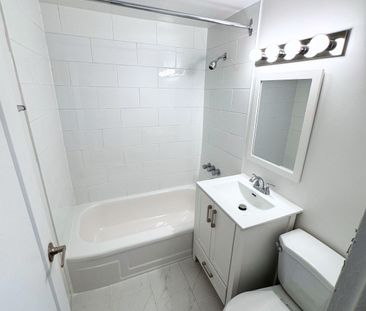 3.5 Available NOW – 175 Sherbrooke O - Photo 5