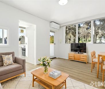 Perfect One Bedroom Apartment In Toorak - Photo 1