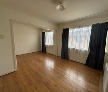Neat and cosy one bedroom unit in convenient town location! - Photo 1