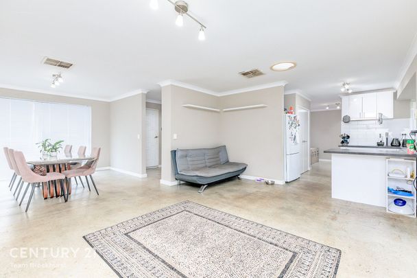 Huntingdale 4 X 2 - Photo 1