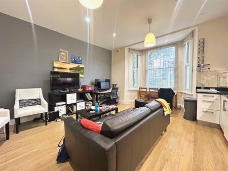 2 bedroom apartment to rent - Photo 3