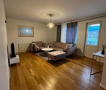 Jenny Linds gata, Hägersten - Photo 1