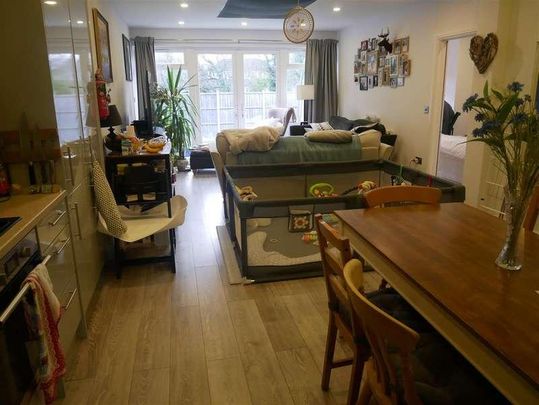 Rodborough Road, Golders Green, NW11 - Photo 1