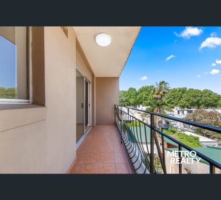 37/628 Crown Street, Surry Hills, NSW 2010 - Photo 5