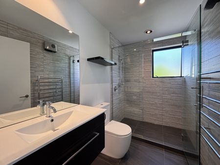 1/10 Hurley St, Christchurch Central - Photo 3