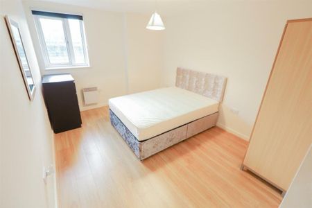 2 bedroom flat to rent - Photo 5