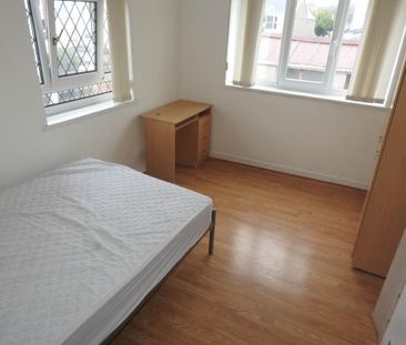 6 bedroom house to rent - Photo 3