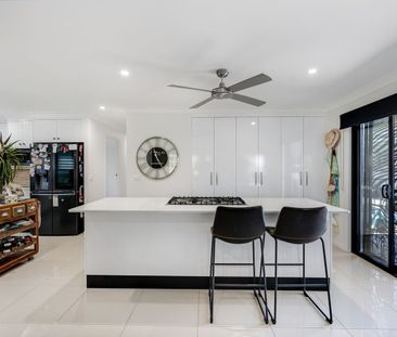 Spacious Single-Level Living with Pool & Workshop Opposite the Golf... - Photo 4