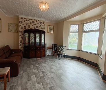 £875 PCM, Furnished Two Bedroom First Floor Flat in Chepstow Road, ... - Photo 4