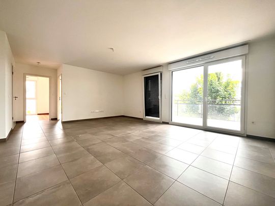 Location Appartement SAINT LOUIS 864 € CC - Photo 1