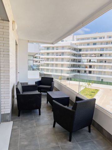 Alquiler de piso en Avenida Miguel de Cervantes - Photo 5