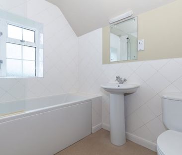 Newington, Wallingford - Photo 5