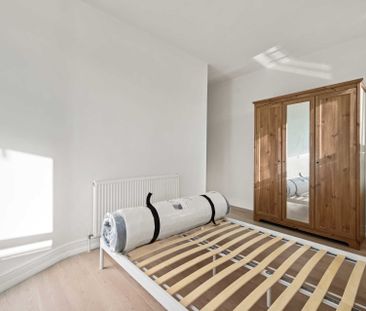 Price £535 pw - Available 04/11/2025 - Furnished - Photo 3