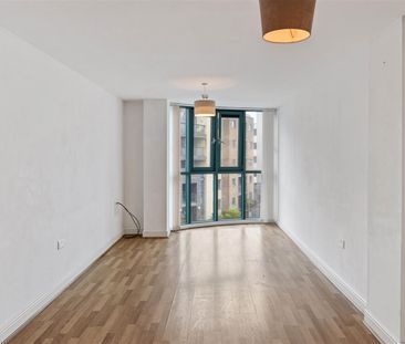 The Crescent, Plymouth - Photo 1