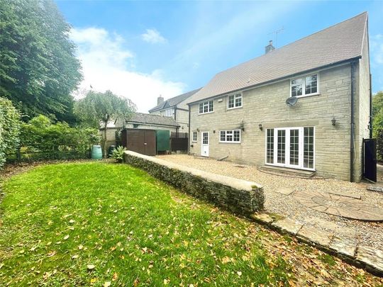 4 bedroom detached house to rent - Photo 1