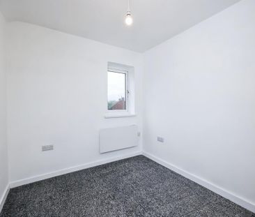 3 bedroom end of terrace house to rent - Photo 4
