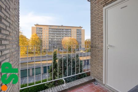 Volledig vernieuwd app met 2 slpks, terras en garage te koop - Photo 4