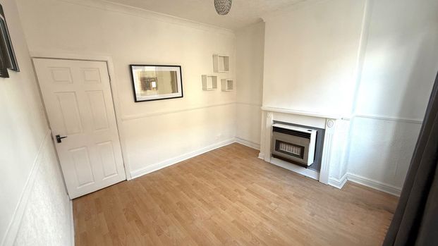 Gosling Gate Road, Rotherham, Goldthorpe - Photo 1