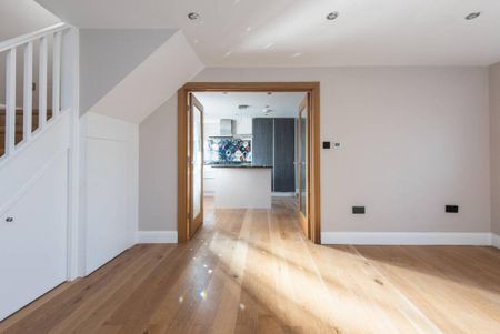 4 bedroom terraced house to rent - Photo 2