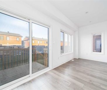 For Lease - 32 Fairlane Avenue, Barrie, Ontario - Photo 1