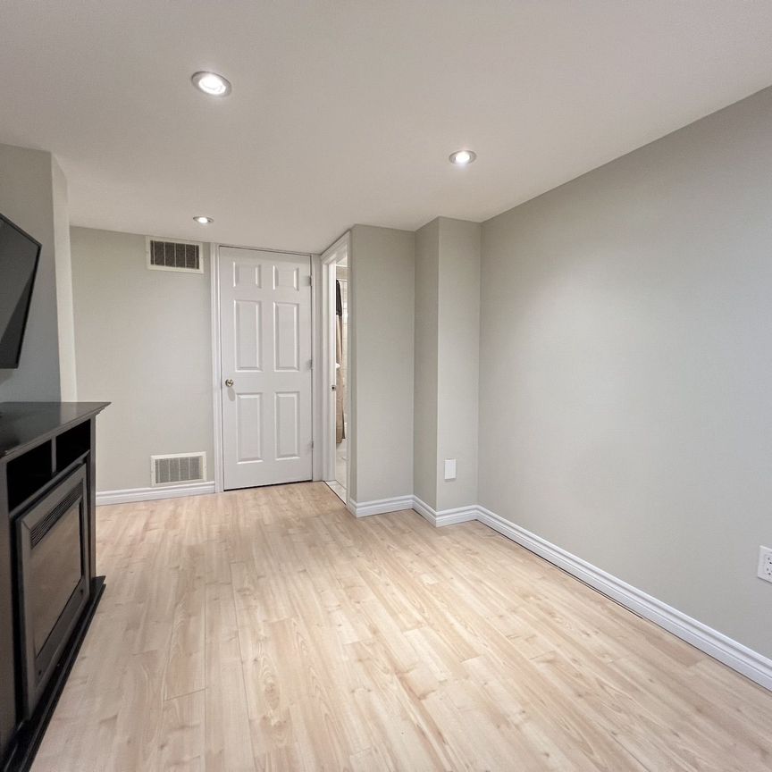 For Lease - 3866 Freeman Terrace Unit# Basement, Mississauga, Ontario - Photo 1