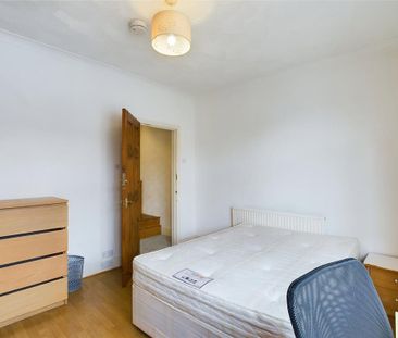 4 bedroom terraced house to rent - Photo 2