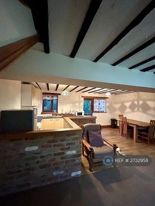 2 bedroom semi-detached house to rent - Photo 1