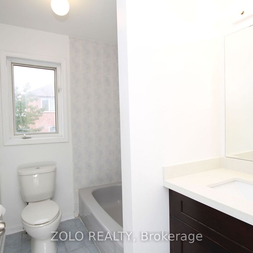 Semi-Detached Home For Lease | N8129854 - Photo 1