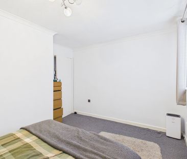 2 Bedroom - Photo 4