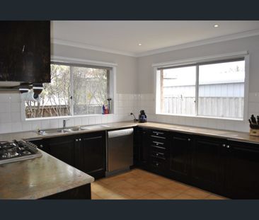 Family Living - Photo 3