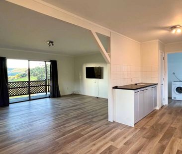 Spacious 3-Bedroom with Rural Views - Photo 1