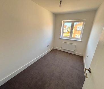 3 bedroom detached house to rent - Photo 3