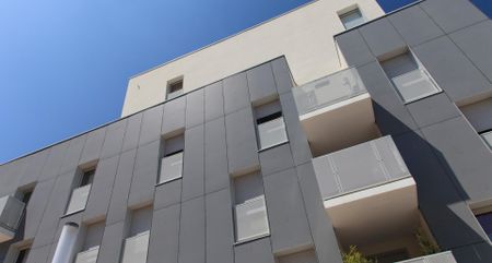 location Appartement T3 DE 70.08m² À LYON - Photo 2